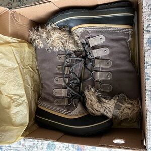 Sorel Joan of Arctic Women's Boot Size 8